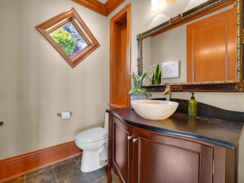 14334 Sunset Drive, White Rock, BC - Indoor Photo Showing Bathroom