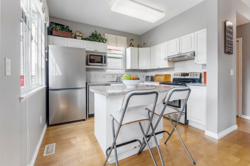 14876 56A Avenue, Surrey, BC - Indoor Photo Showing Kitchen