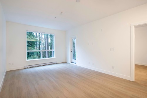 310-3480 146A, Surrey, BC - Indoor Photo Showing Other Room