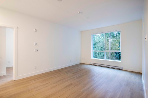 310-3480 146A, Surrey, BC - Indoor Photo Showing Other Room