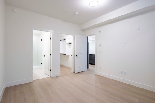 310-3480 146A, Surrey, BC - Indoor Photo Showing Other Room