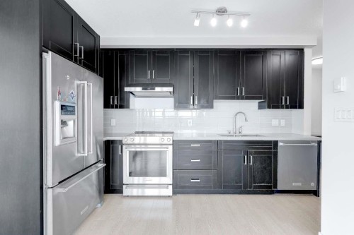 1908-11967 80 Avenue, Delta, BC - Indoor Photo Showing Kitchen With Stainless Steel Kitchen With Upgraded Kitchen