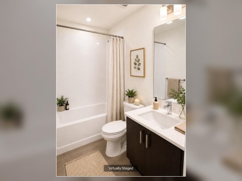 313-15858 Fraser Highway, Surrey, BC - Indoor Photo Showing Bathroom