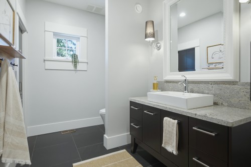 25044 56 Avenue, Langley, BC - Indoor Photo Showing Bathroom