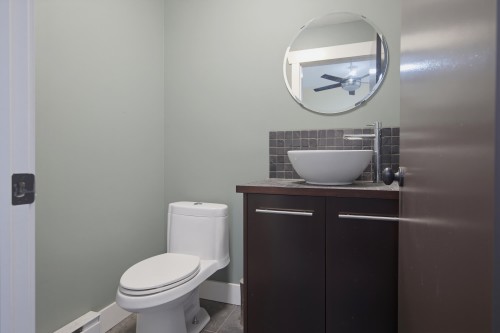 25044 56 Avenue, Langley, BC - Indoor Photo Showing Bathroom