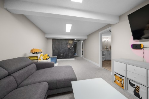 15879 Alder Place, Surrey, BC - Indoor