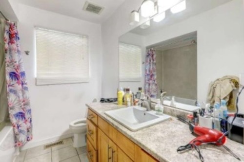10926 80 Avenue, Delta, BC - Indoor Photo Showing Bathroom