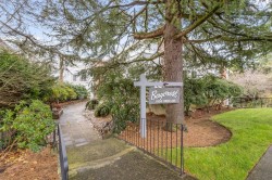 302-15010 Roper Avenue White Rock, BC V4B 5A9