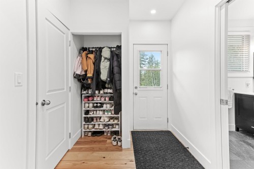 7025 Hesslea Crescent, Abbotsford, BC - Indoor Photo Showing Other Room