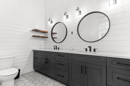 7025 Hesslea Crescent, Abbotsford, BC - Indoor Photo Showing Bathroom