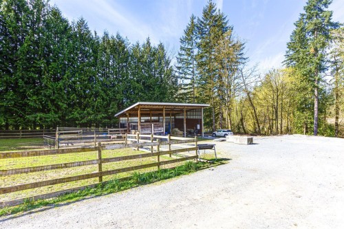 7025 Hesslea Crescent, Abbotsford, BC - Outdoor With Deck Patio Veranda