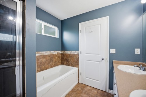 5-20582 67 Avenue, Langley, BC - Indoor Photo Showing Bathroom