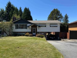 9537 125a Street Surrey, BC V3V 4Z3