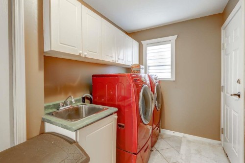 15341 80 Avenue, Surrey, BC - Indoor Photo Showing Laundry Room