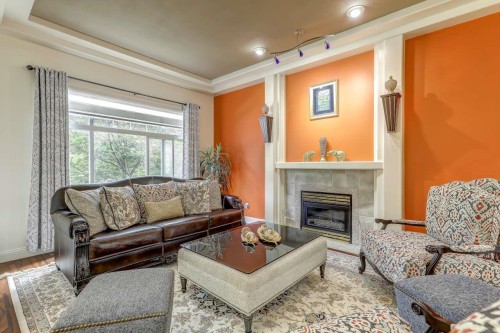 15341 80 Avenue, Surrey, BC - Indoor Photo Showing Living Room With Fireplace