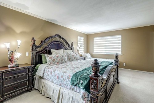 15341 80 Avenue, Surrey, BC - Indoor Photo Showing Bedroom