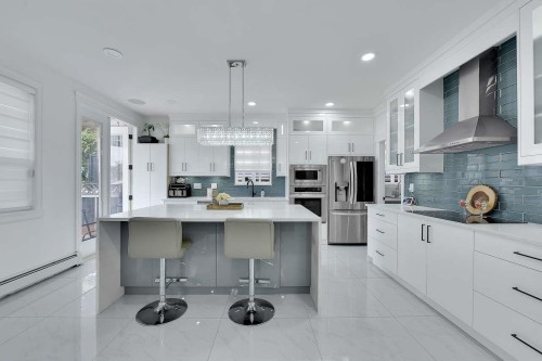 8825 131 Street, Surrey, BC - Indoor Photo Showing Kitchen With Upgraded Kitchen