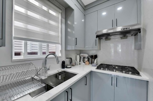 8825 131 Street, Surrey, BC - Indoor Photo Showing Kitchen With Upgraded Kitchen