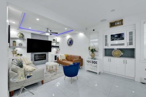 8825 131 Street, Surrey, BC - Indoor With Fireplace