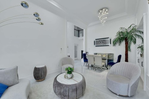 8825 131 Street, Surrey, BC - Indoor