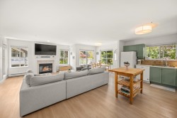 309-15272 20 Avenue Surrey, BC V4A 2A3