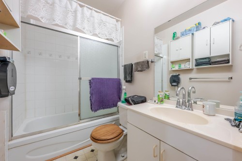 6976 Glover Road, Langley, BC 