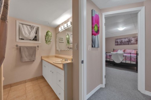 19717 48A Avenue, Langley, BC - Indoor Photo Showing Bathroom