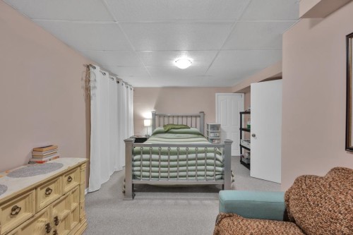 19717 48A Avenue, Langley, BC - Indoor Photo Showing Bedroom
