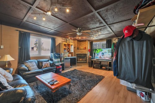 19717 48A Avenue, Langley, BC - Indoor Photo Showing Living Room With Fireplace