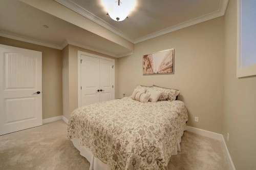 932 Ash Street, White Rock, BC - Indoor Photo Showing Bedroom