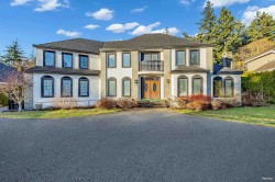 13371 21a Avenue Surrey, BC V4A 9N1
