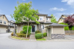 18-15885 26 Avenue Surrey, BC V3Z 8L3