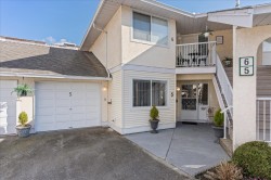 5-2475 Emerson Street Abbotsford, BC V2T 4W5