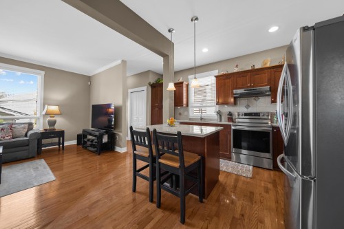 18565 67 Avenue, Surrey, BC - Indoor