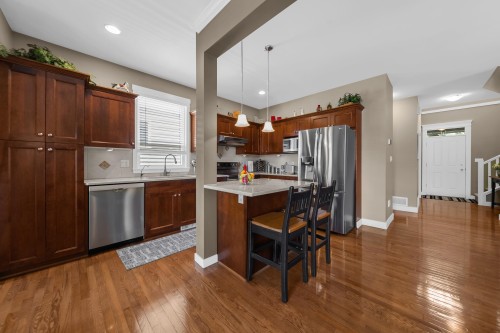 18565 67 Avenue, Surrey, BC - Indoor Photo Showing Kitchen