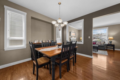 18565 67 Avenue, Surrey, BC - Indoor Photo Showing Dining Room