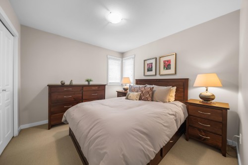 18565 67 Avenue, Surrey, BC - Indoor Photo Showing Bedroom