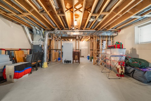 18565 67 Avenue, Surrey, BC - Indoor Photo Showing Basement