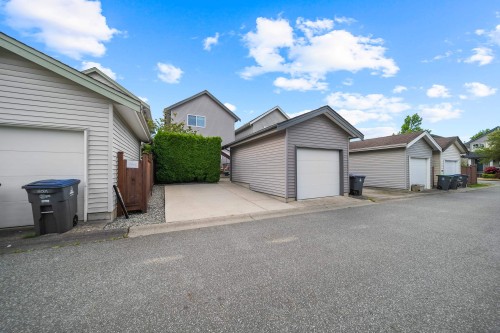 18565 67 Avenue, Surrey, BC - Outdoor
