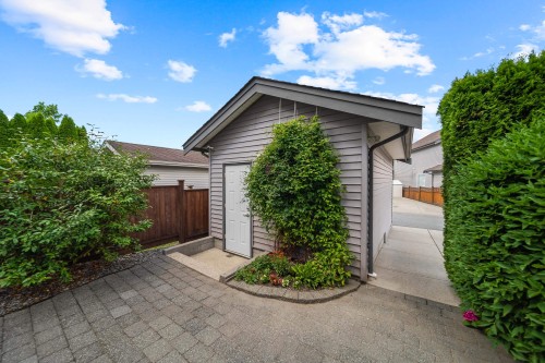 18565 67 Avenue, Surrey, BC - Outdoor