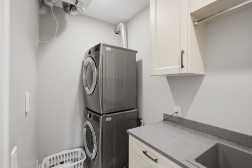 11554 92A Avenue, Delta, BC - Indoor Photo Showing Laundry Room