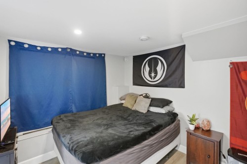 11554 92A Avenue, Delta, BC - Indoor Photo Showing Bedroom