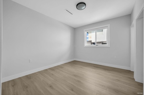 11342 River Road, Surrey, BC - Indoor Photo Showing Other Room