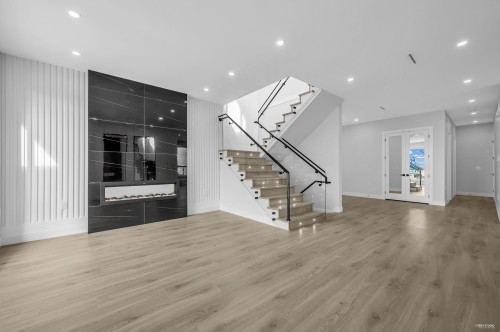 11342 River Road, Surrey, BC - Indoor