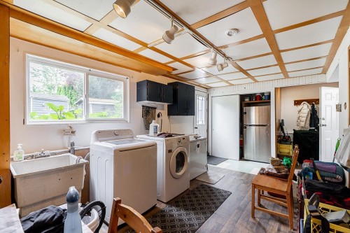 11380 75B Avenue, Delta, BC - Indoor Photo Showing Laundry Room