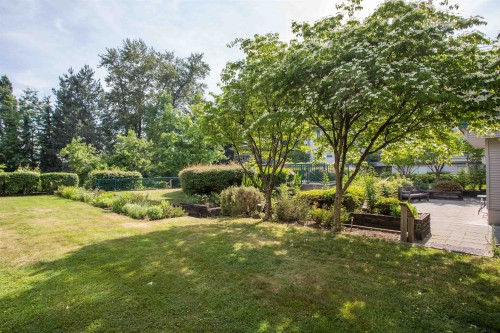 221-19528 Fraser Highway, Surrey, BC - Outdoor