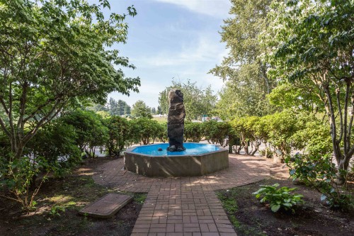 221-19528 Fraser Highway, Surrey, BC - Outdoor