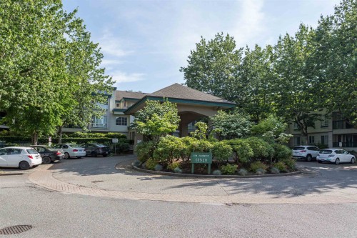 221-19528 Fraser Highway, Surrey, BC - Outdoor