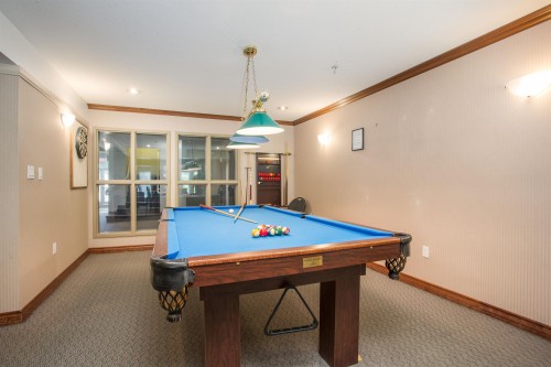 221-19528 Fraser Highway, Surrey, BC - Indoor Photo Showing Other Room