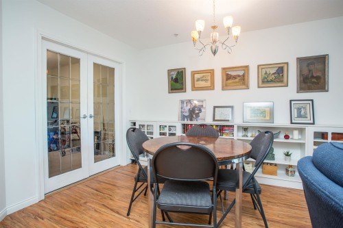 221-19528 Fraser Highway, Surrey, BC - Indoor Photo Showing Dining Room